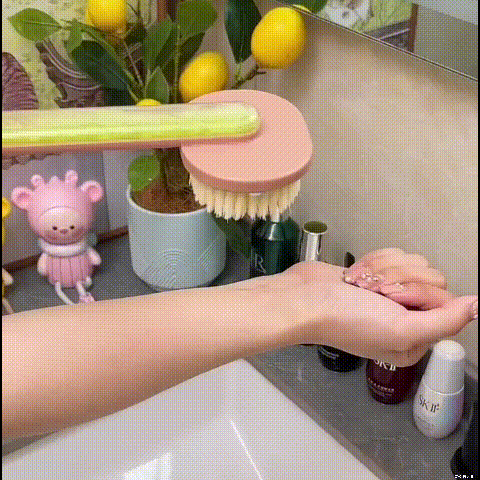 Pure Nest | Essentials Long Handle Bath Brush