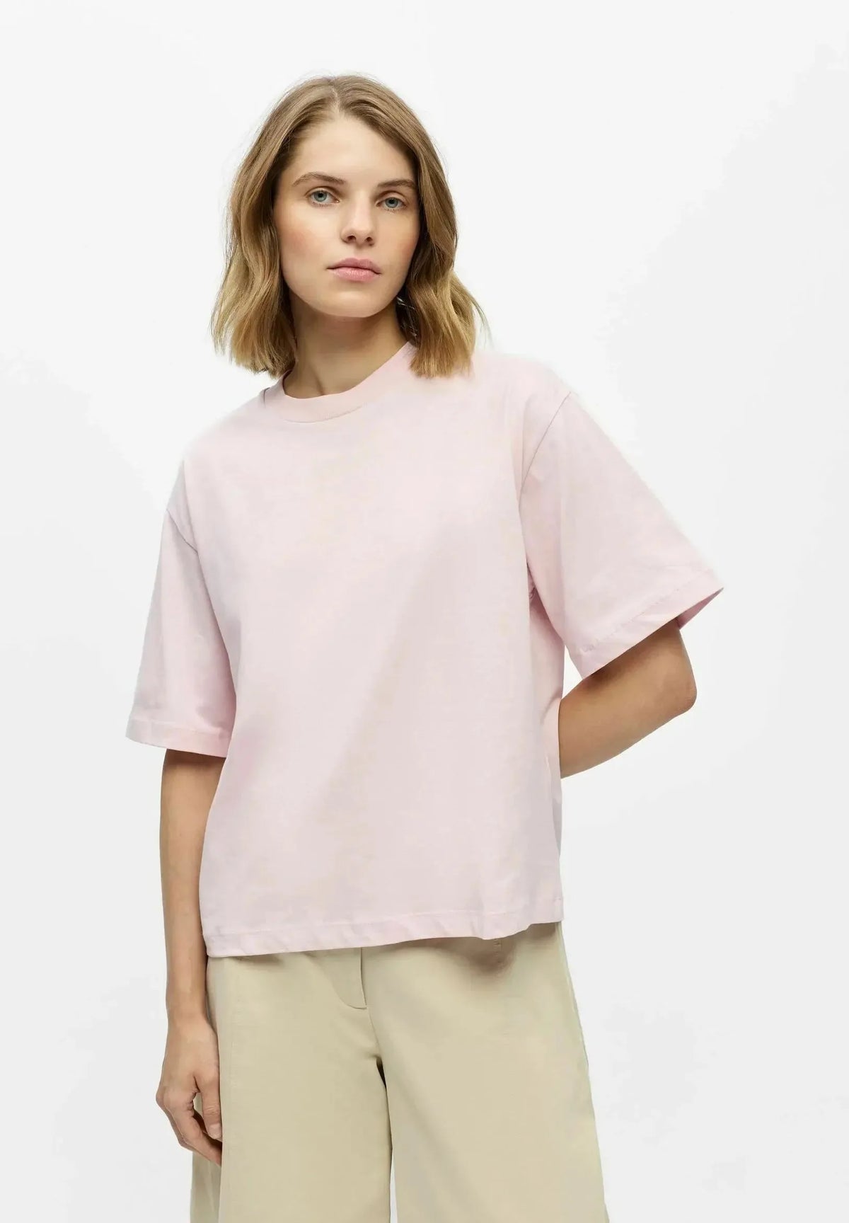 100% Cotton Crew Neck Tee for Women in Fitted or Loose Fit image 17